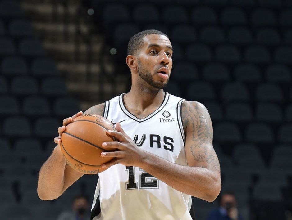 多的團隊正 多的團隊正