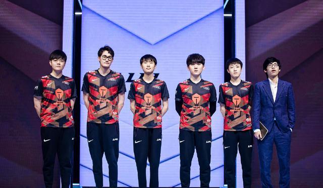 每位运动员 每位运动员